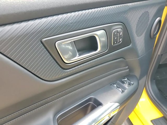 Vehicle image 12 of 23