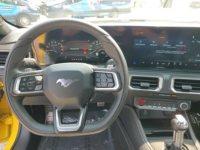 Vehicle image 21 of 23