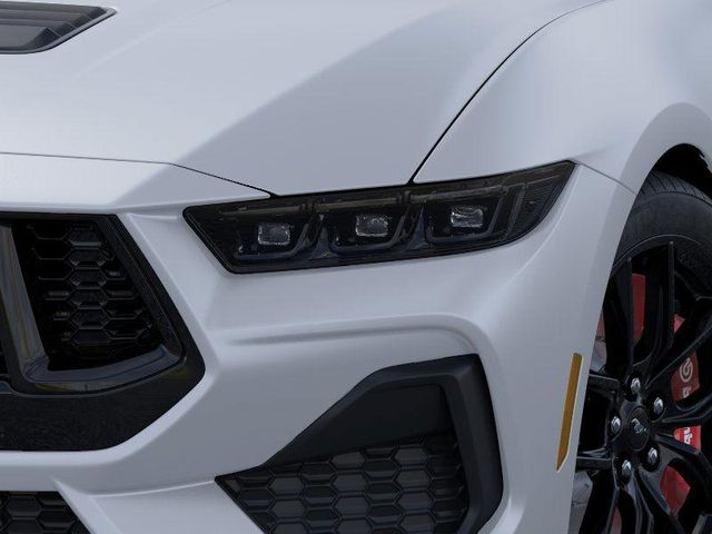 Vehicle image 18 of 22