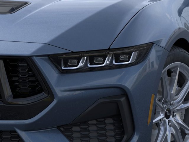 Vehicle image 18 of 22