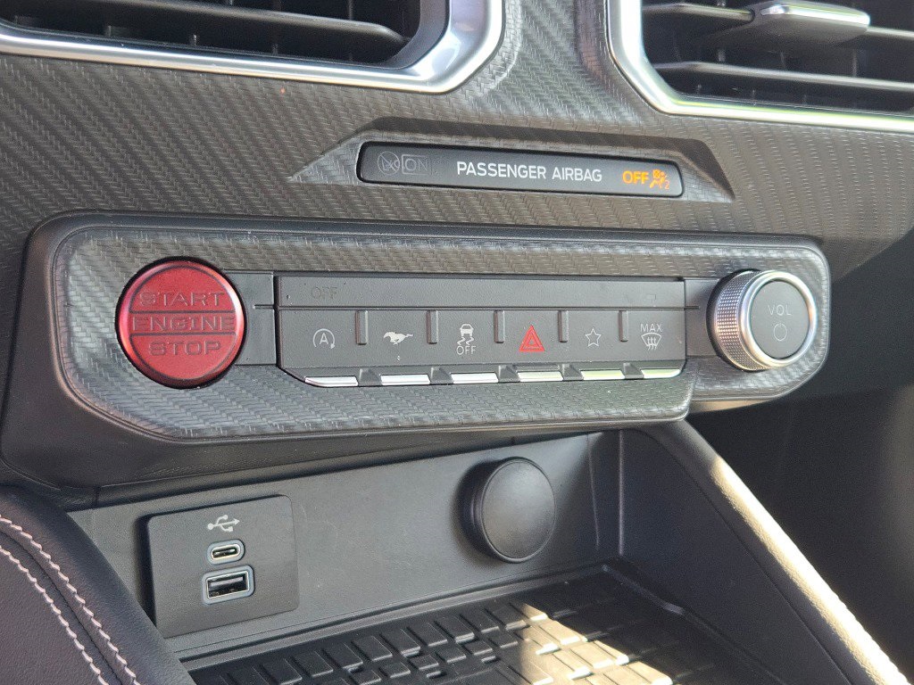 2024 Ford Mustang GT Premium Image 25 of 28