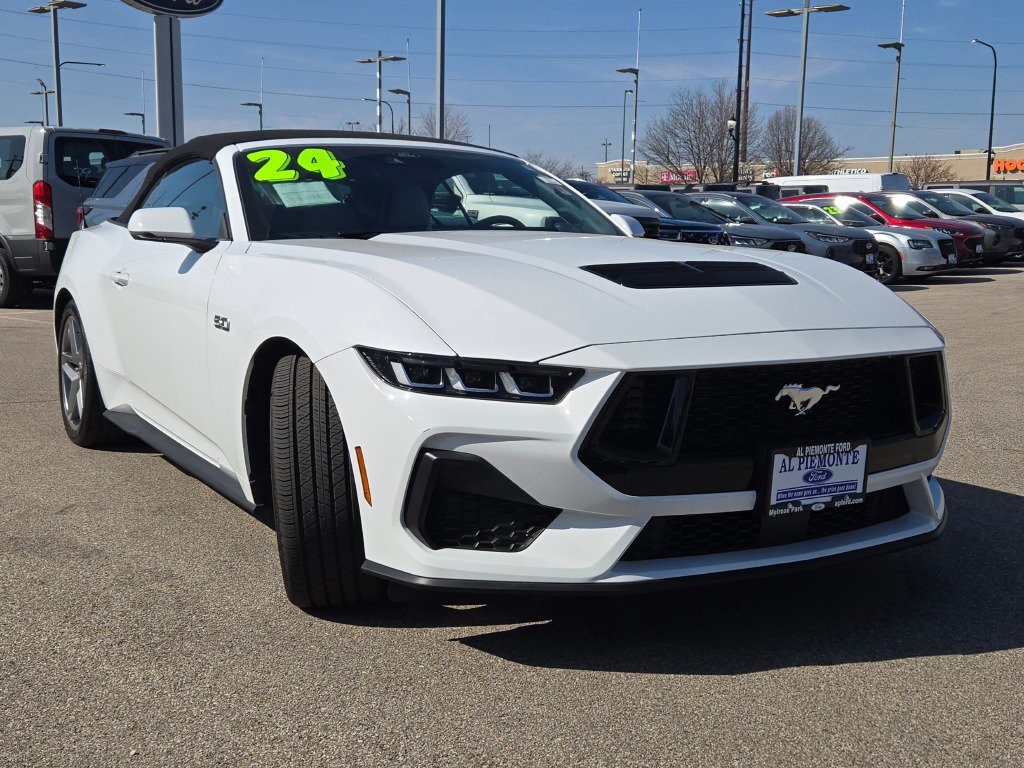2024 Ford Mustang GT Premium Image 3 of 28