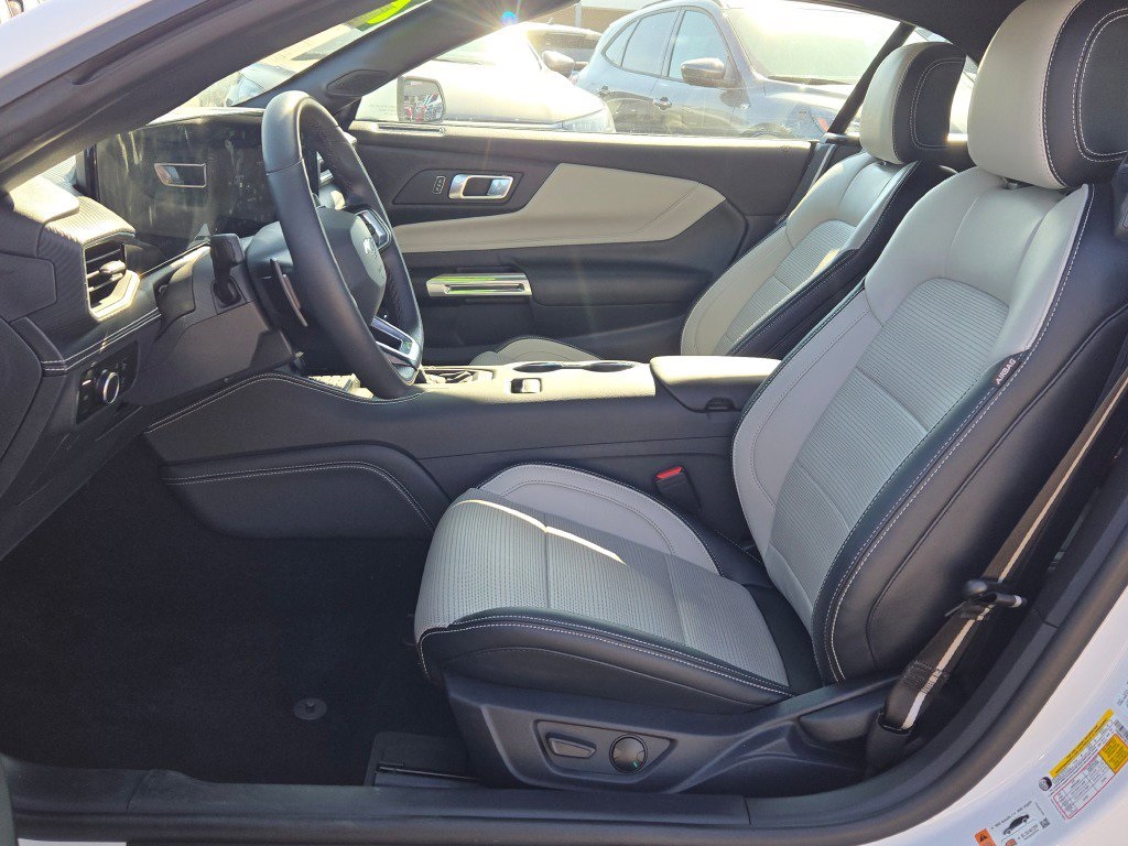 2024 Ford Mustang GT Premium Image 10 of 28