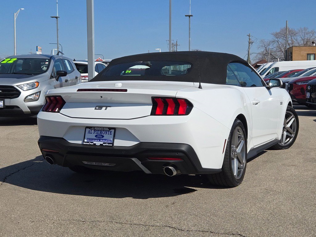 2024 Ford Mustang GT Premium Image 4 of 28