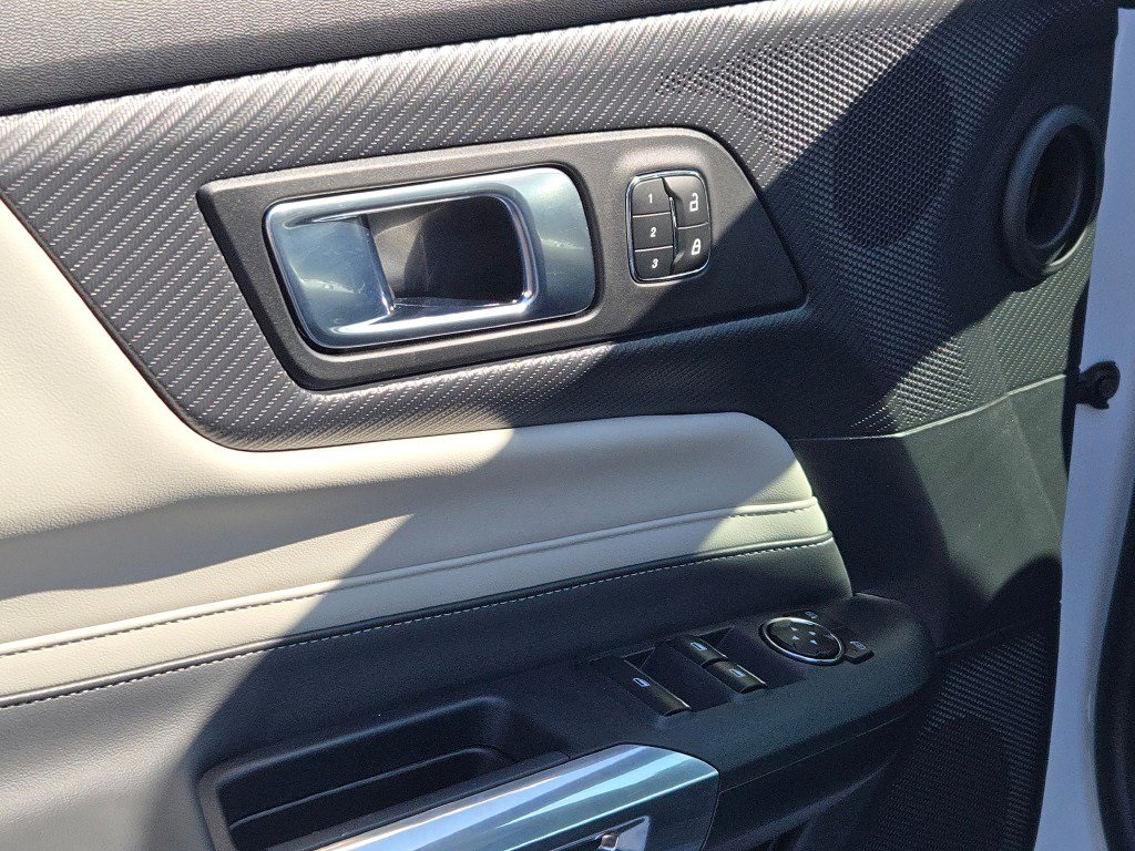 2024 Ford Mustang GT Premium Image 18 of 28