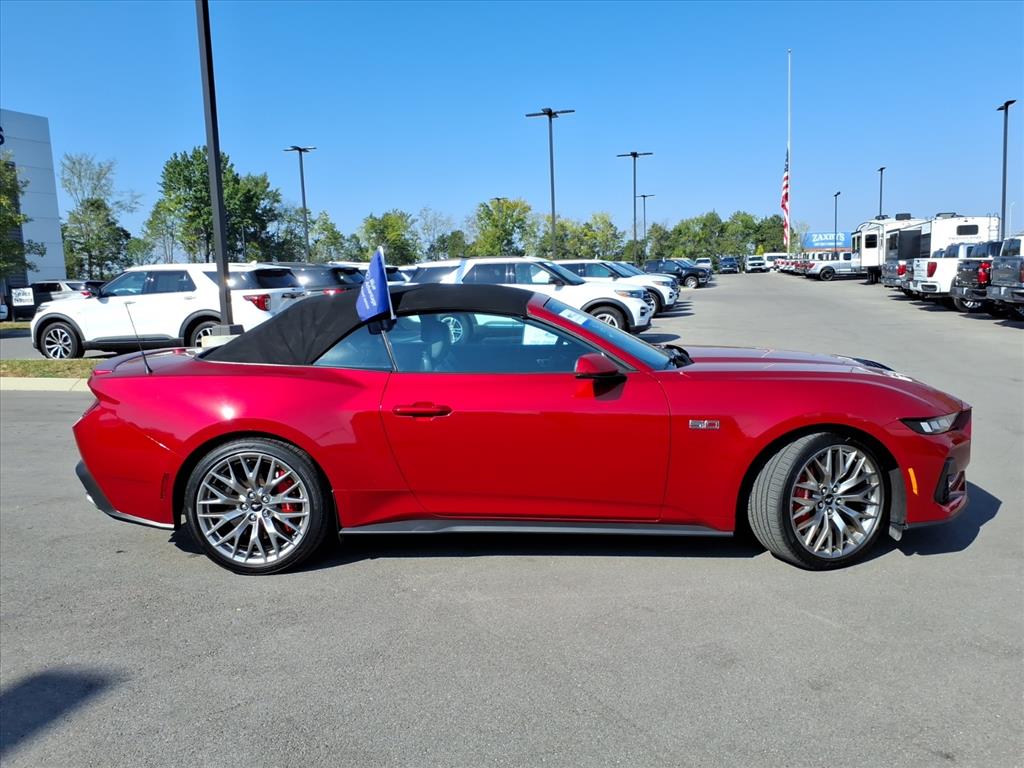 2024 Ford Mustang GT Premium Image 4 of 21