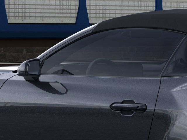 Vehicle image 17 of 19
