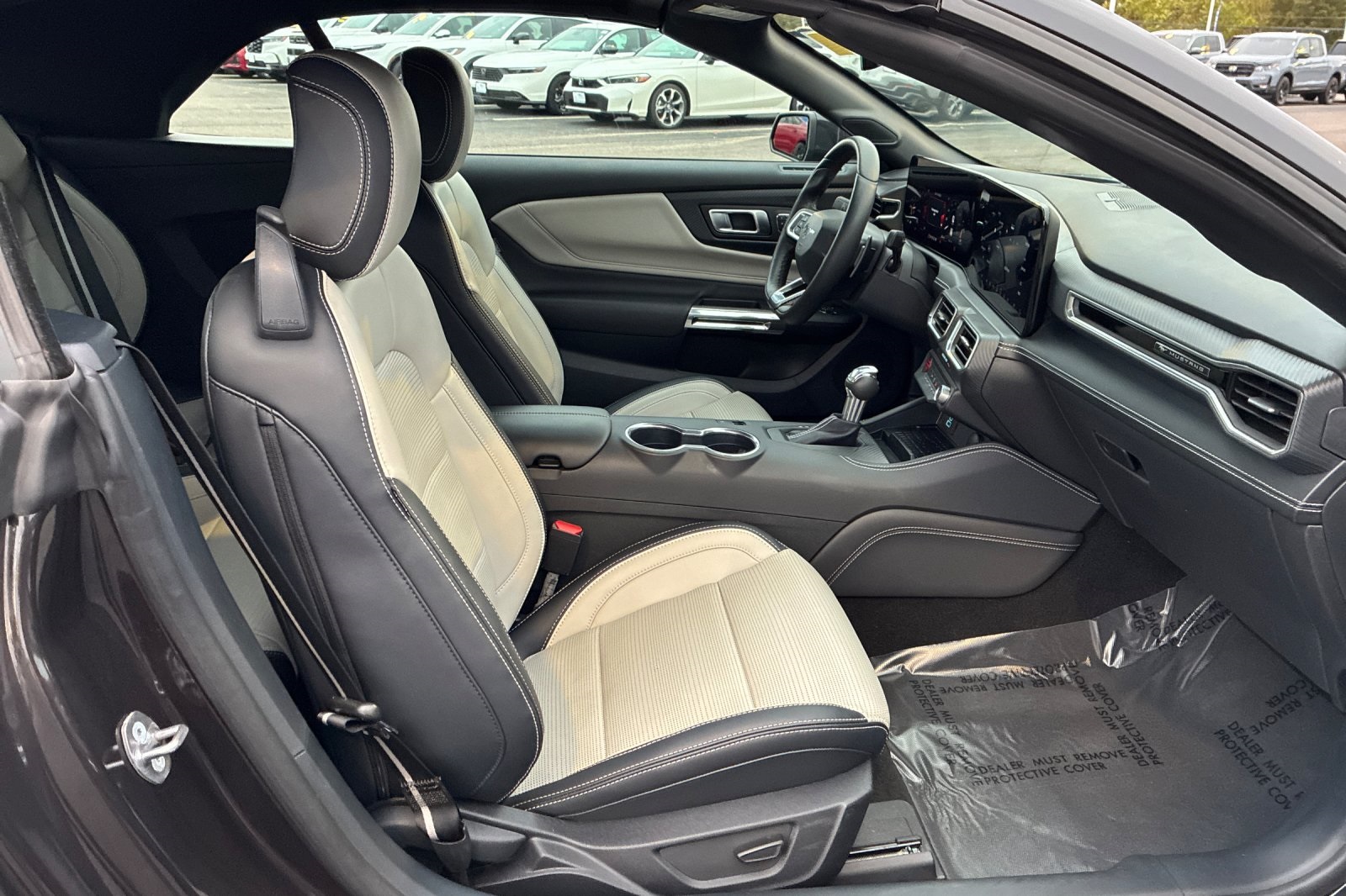 2024 Ford Mustang GT Premium Image 17 of 47