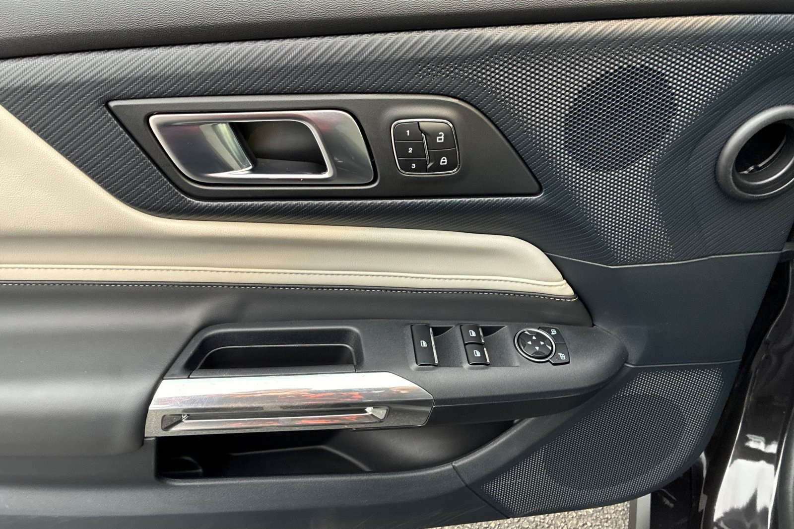 2024 Ford Mustang GT Premium Image 29 of 47