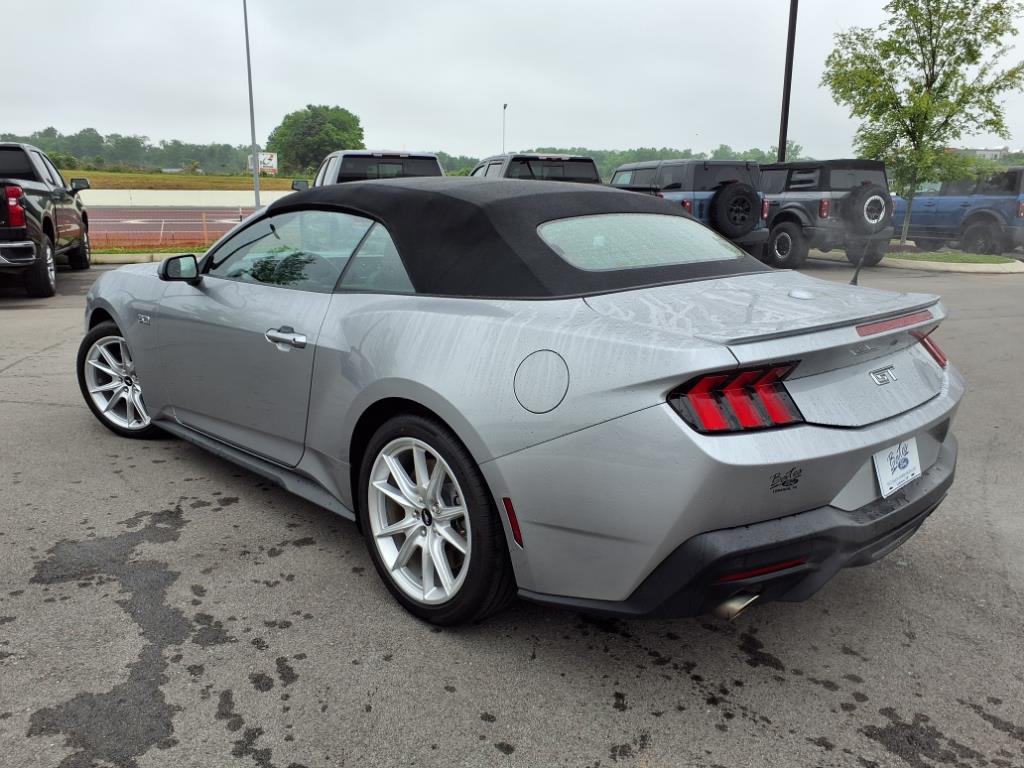 2024 Ford Mustang GT Premium Image 7 of 22