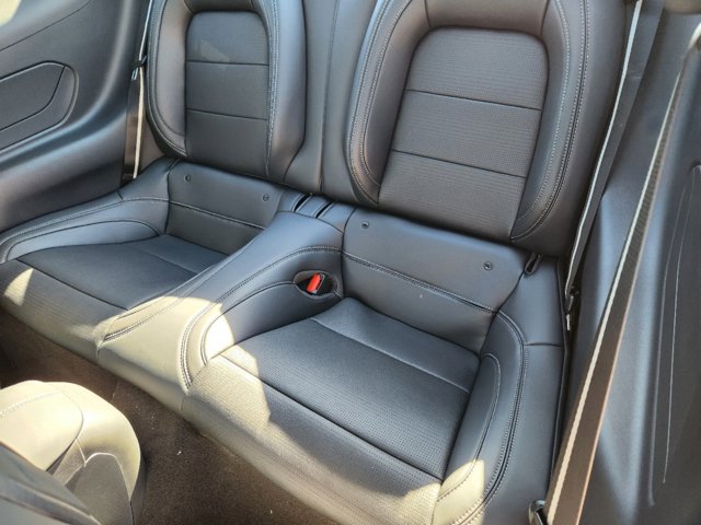 Vehicle image 18 of 20