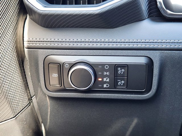 Vehicle image 15 of 20