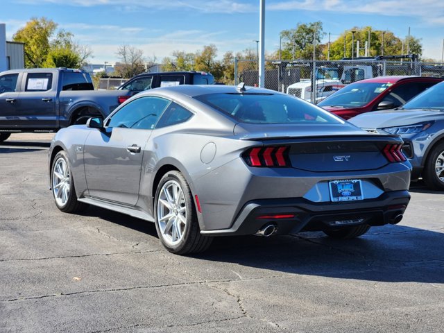 Vehicle image 4 of 20