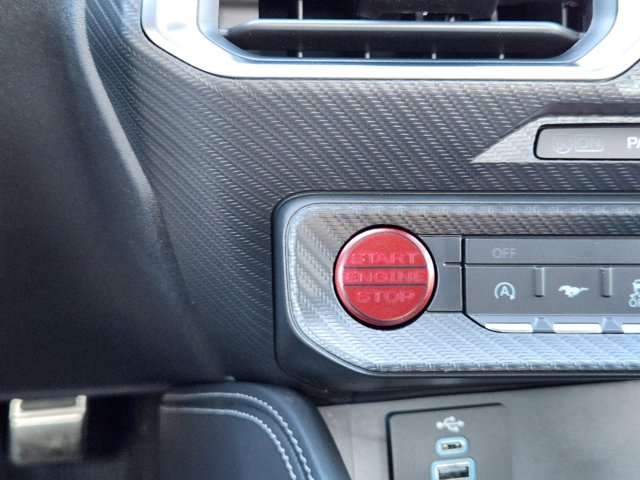 Vehicle image 14 of 20
