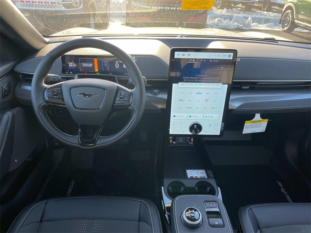 Vehicle image 6 of 13