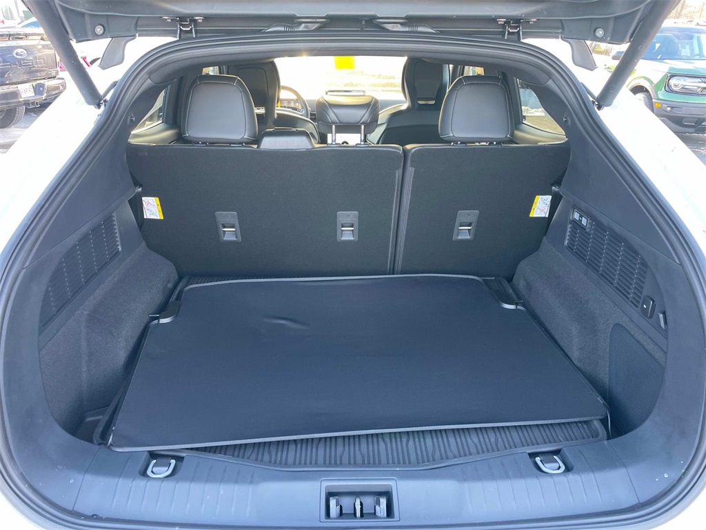 Vehicle image 4 of 13