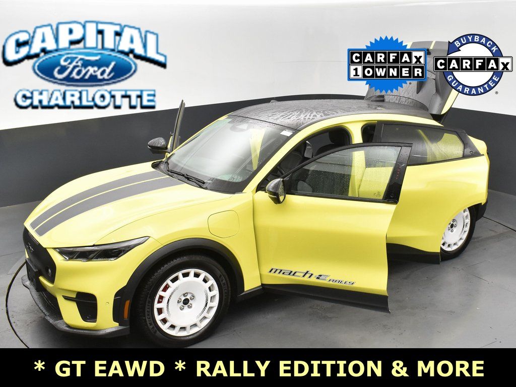Vehicle image 4 of 41