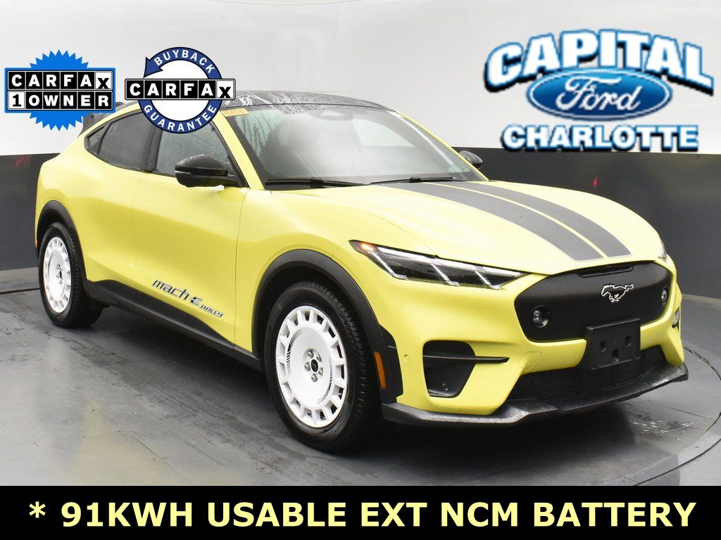 Vehicle image 10 of 41