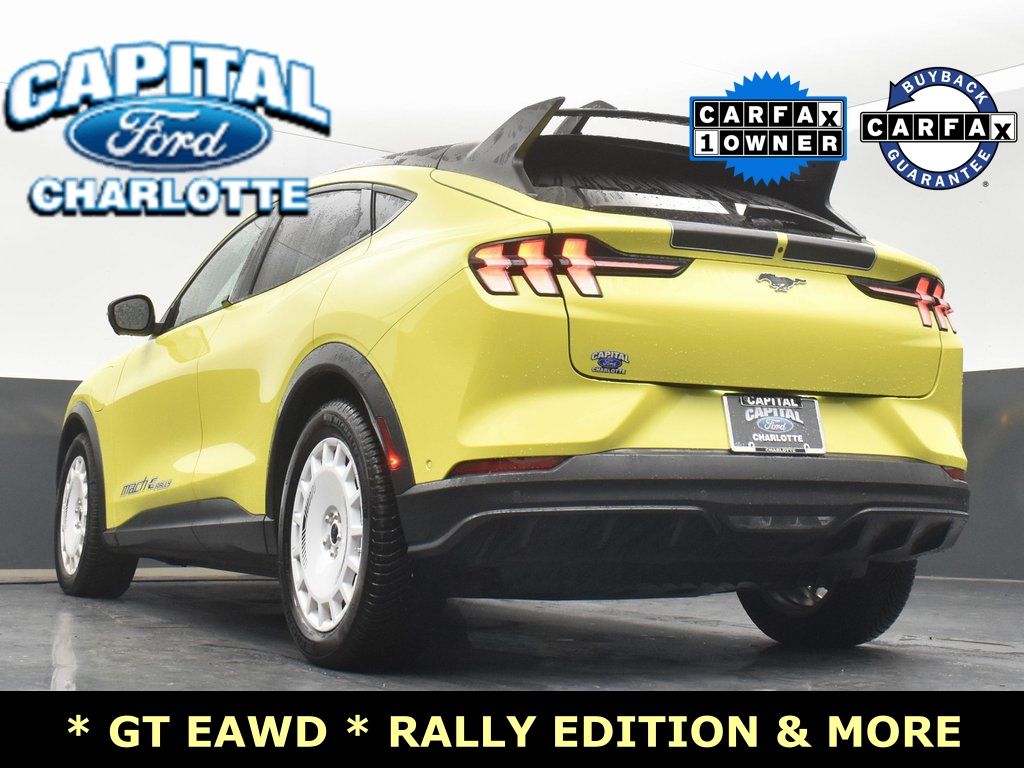 Vehicle image 24 of 41