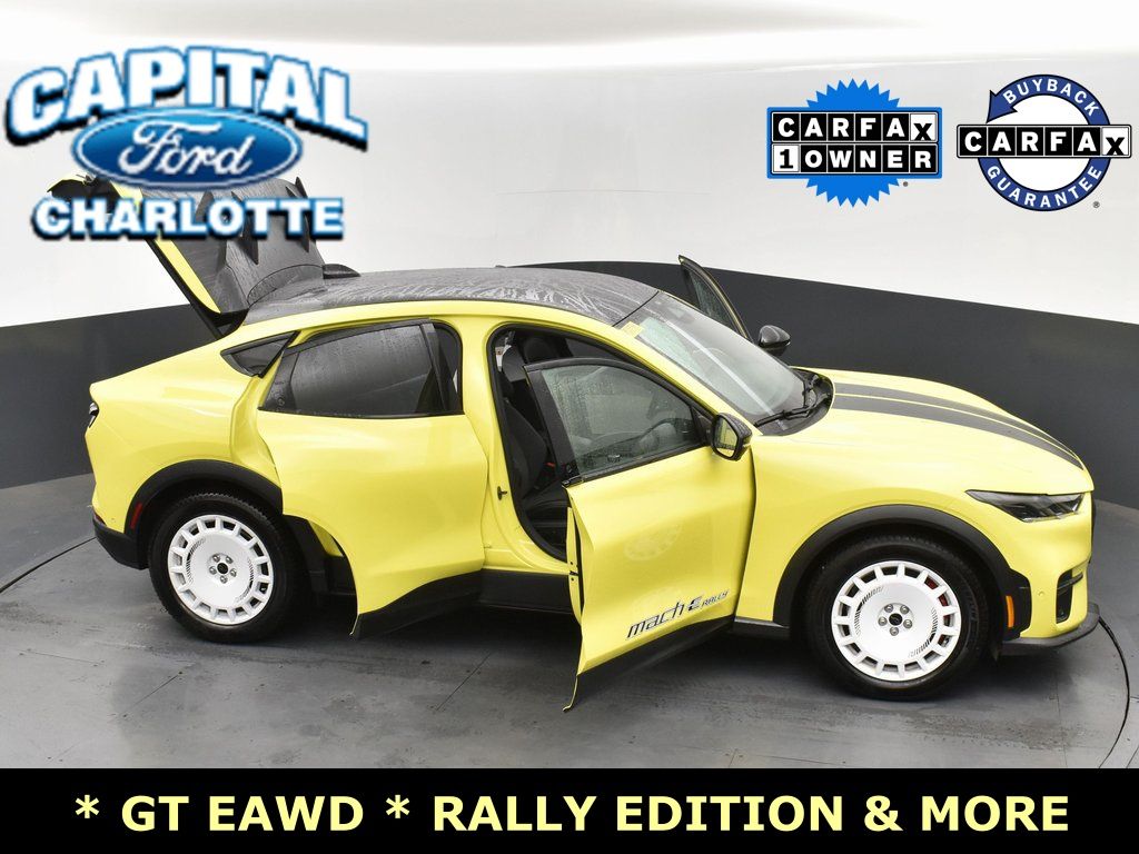 Vehicle image 13 of 41