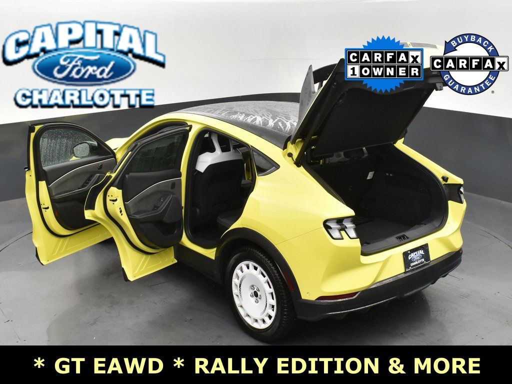 Vehicle image 25 of 41