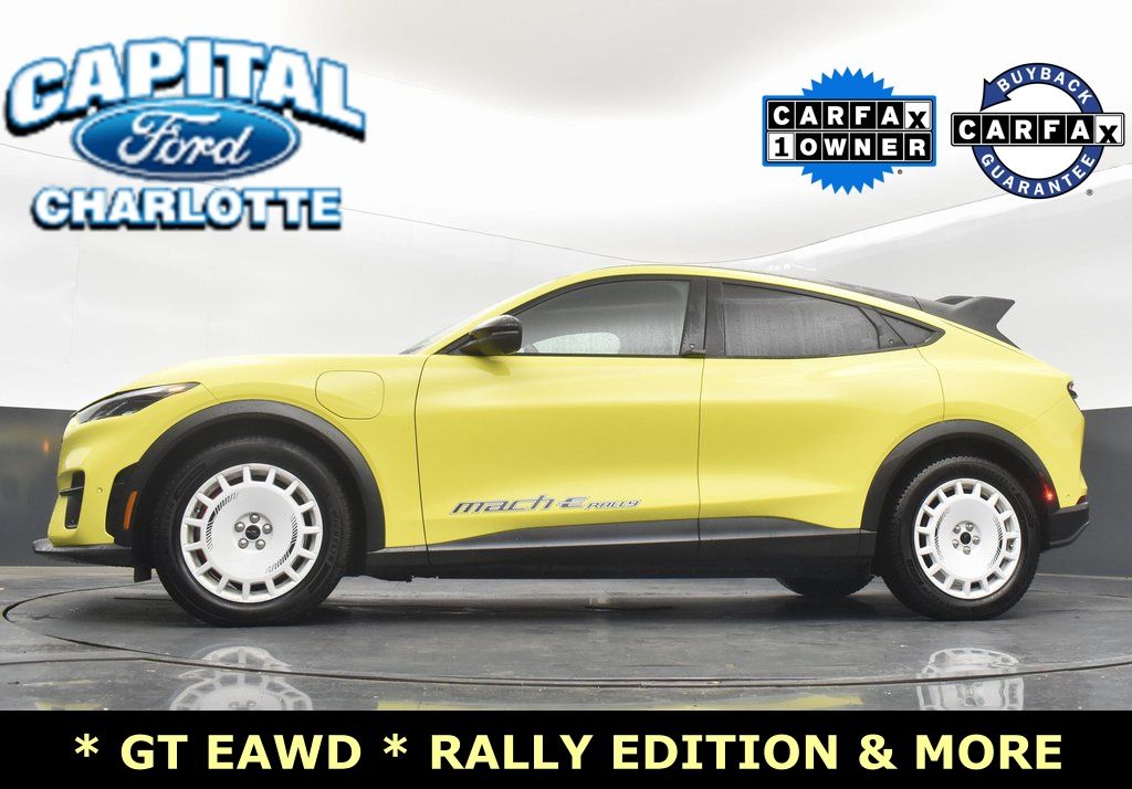 Vehicle image 27 of 41