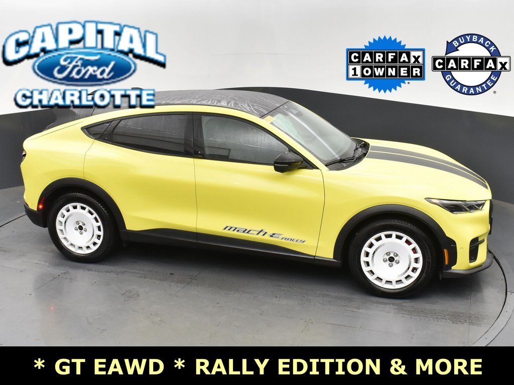 Vehicle image 8 of 41