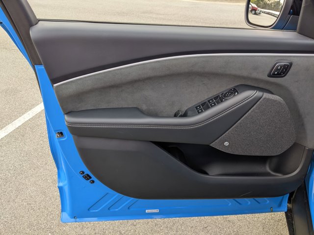 Vehicle image 15 of 43