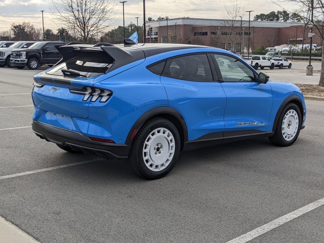 Vehicle image 3 of 43