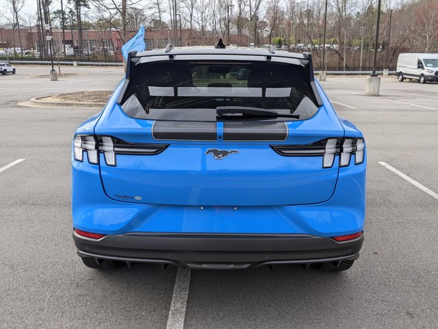 Vehicle image 5 of 43
