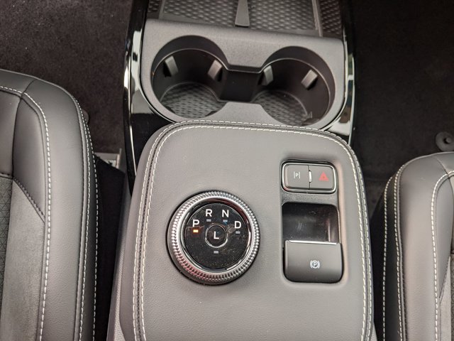 Vehicle image 24 of 43