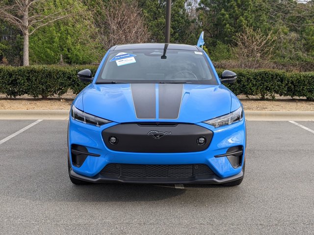 Vehicle image 4 of 43