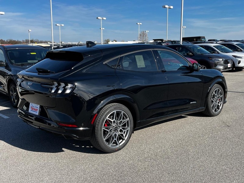 2024 Ford Mustang Mach-E GT Image 3 of 17