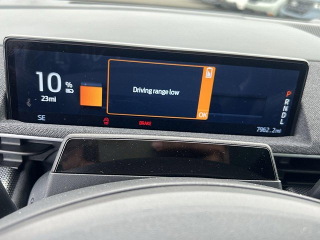 Vehicle image 14 of 26