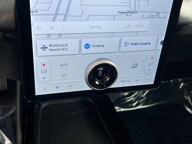 Vehicle image 18 of 26