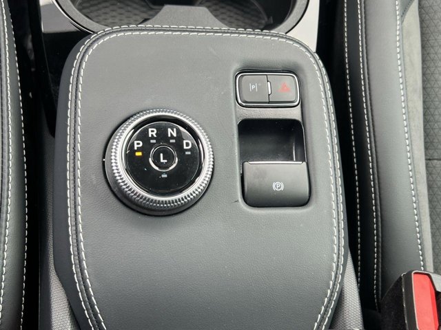 Vehicle image 19 of 26