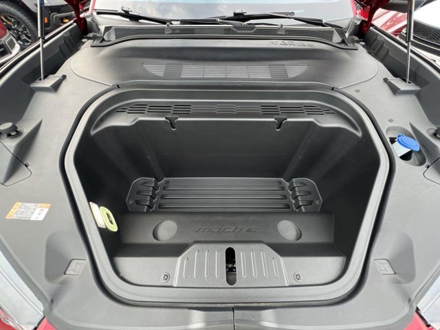 Vehicle image 25 of 26