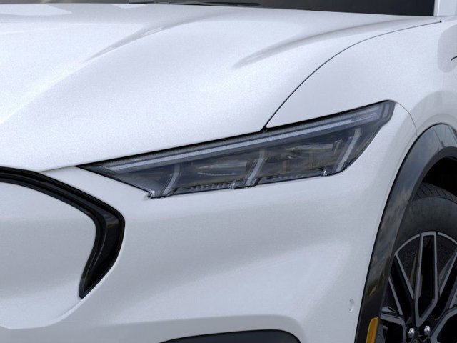 Vehicle image 25 of 31