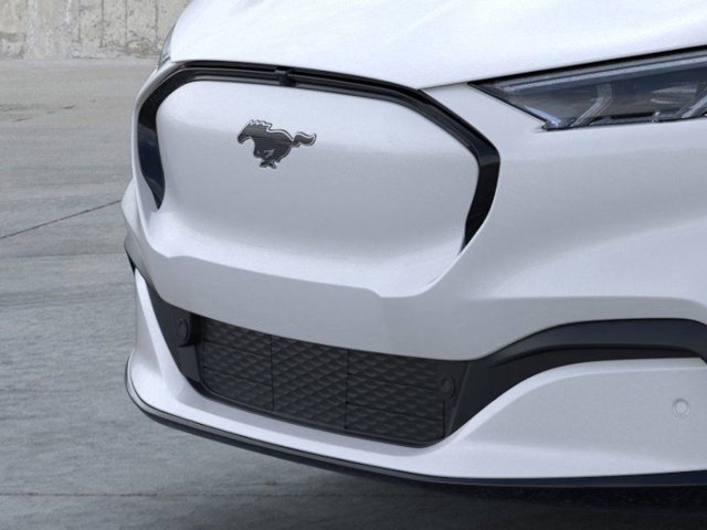 Vehicle image 23 of 31