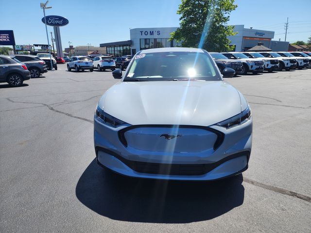 Vehicle image 3 of 34