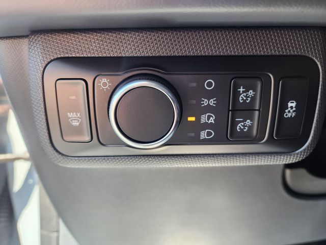Vehicle image 12 of 34
