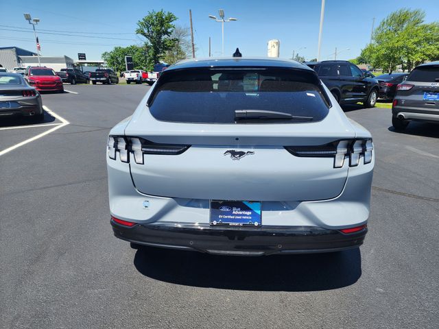 Vehicle image 4 of 34