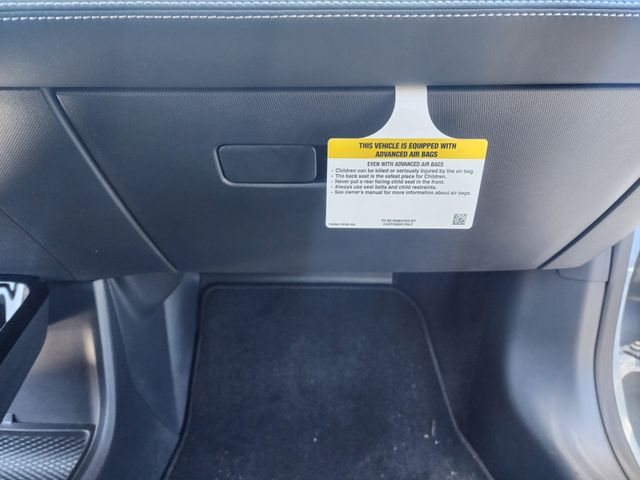 Vehicle image 27 of 34