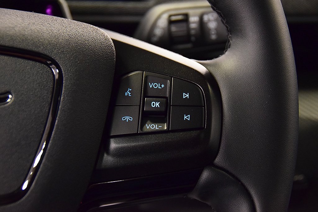 Vehicle image 22 of 35