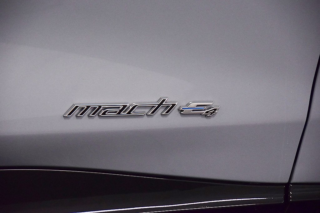 Vehicle image 12 of 35