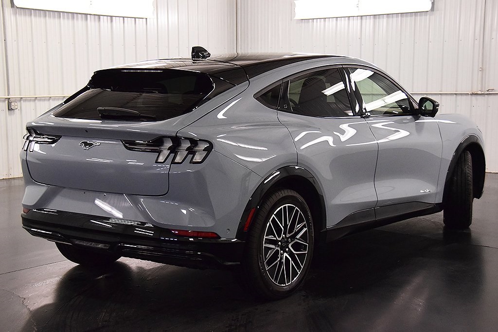 Vehicle image 6 of 35