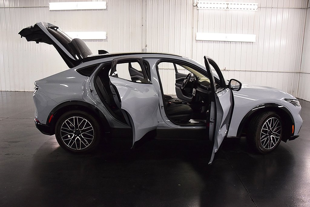 Vehicle image 5 of 35
