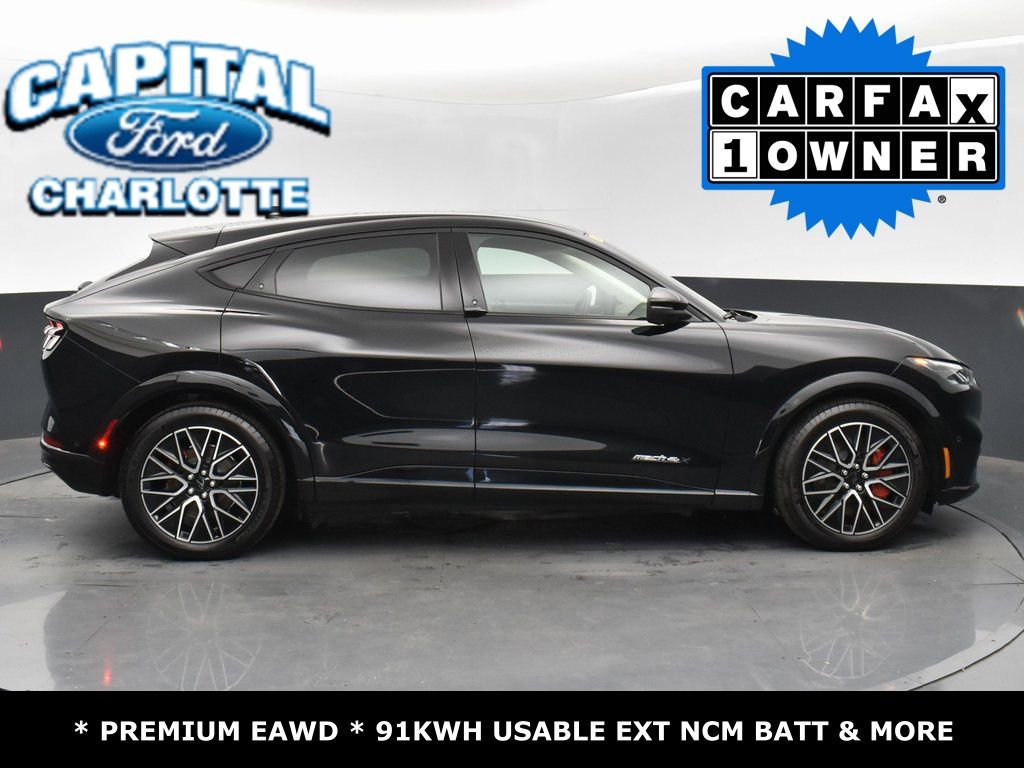 Vehicle image 18 of 43
