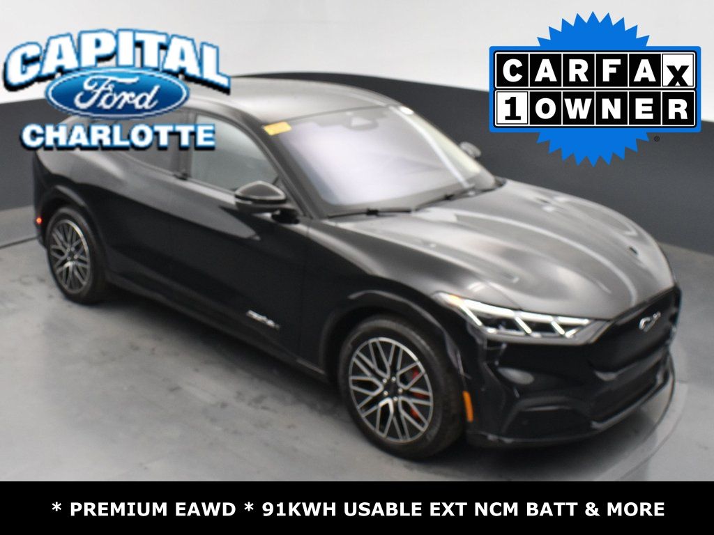 Vehicle image 10 of 43