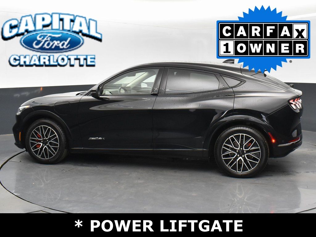 Vehicle image 24 of 43